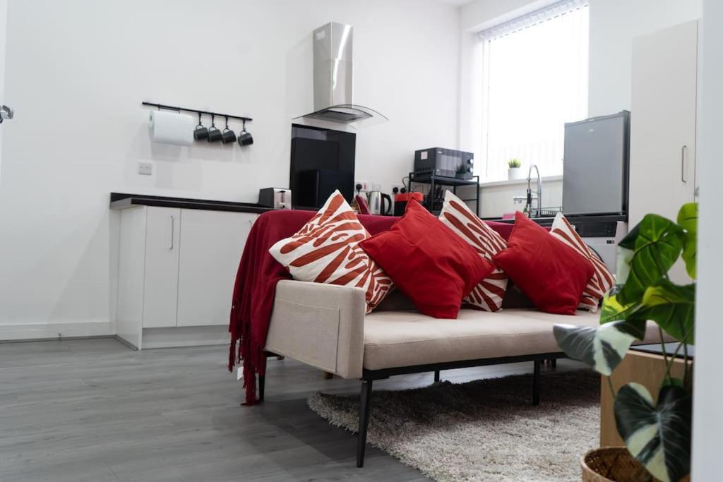 Stylish 1 Bed Apartment In Newly Refurbished Building W/ Parking & Wi-Fi Birmingham Exterior photo